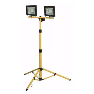 השכרת פרוג'קטור LED – תאורה חזקה לשטח, בנייה, אירועים! חסכוני, עמיד, נייד. הדרכה + הובלה זמינה – התקשרו ל-050-404-0895!