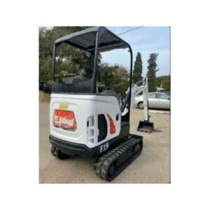 השכרת מיני מחפרון עם מפעיל – חפירה מדויקת במקומות צרים! תעלות, יסודות, גינון, תשתית. כולל מפעיל מנוסה – התקשרו ל-050-404-0895!