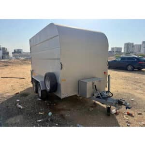 השכרת נגרר סגור 1.5 טון – 3×1.6×2.1 מטר, רמפה + דלת צד! הובלה מוגנת לתכולה, ציוד, ריהוט. רק 250 ₪ ליום – התקשרו ל-050-404-0895!